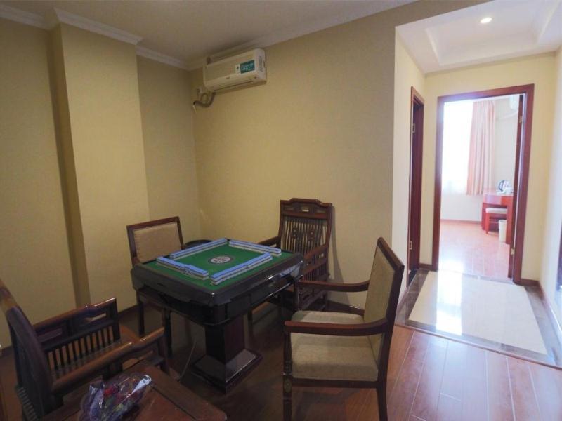 Greentree Inn Shanghai Pudong Airport Huaxia East Road Railway Station Shell Hotel المظهر الخارجي الصورة