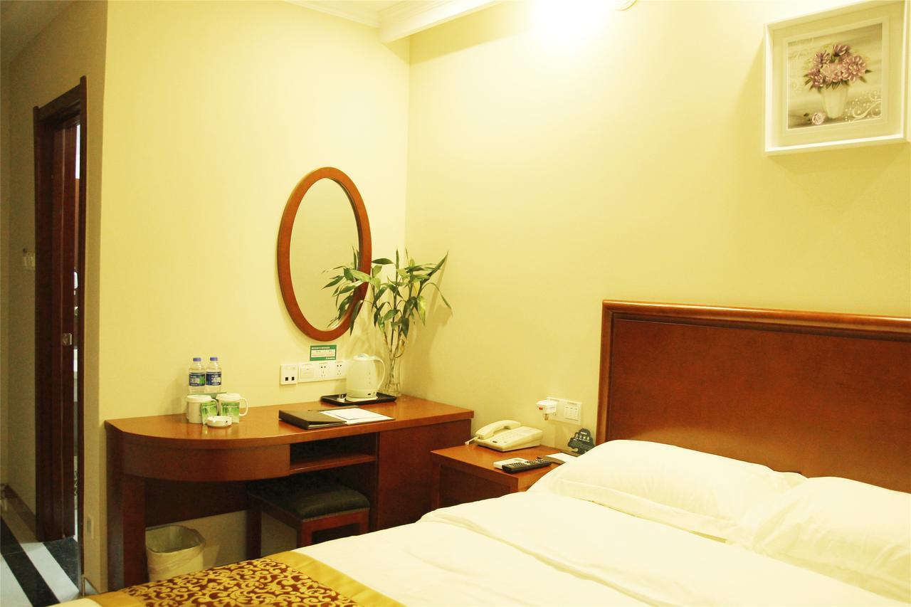 Greentree Inn Shanghai Pudong Airport Huaxia East Road Railway Station Shell Hotel المظهر الخارجي الصورة